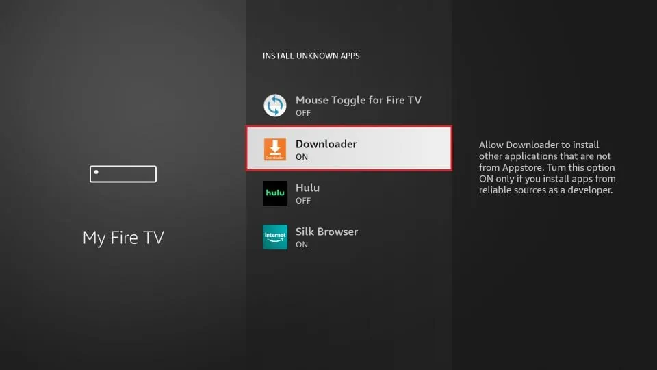 Firestick 'Install Unknown Apps' innstillingsskjerm med Downloader slått PÅ (uthevet i rødt), aktiverer sideloading-funksjoner.